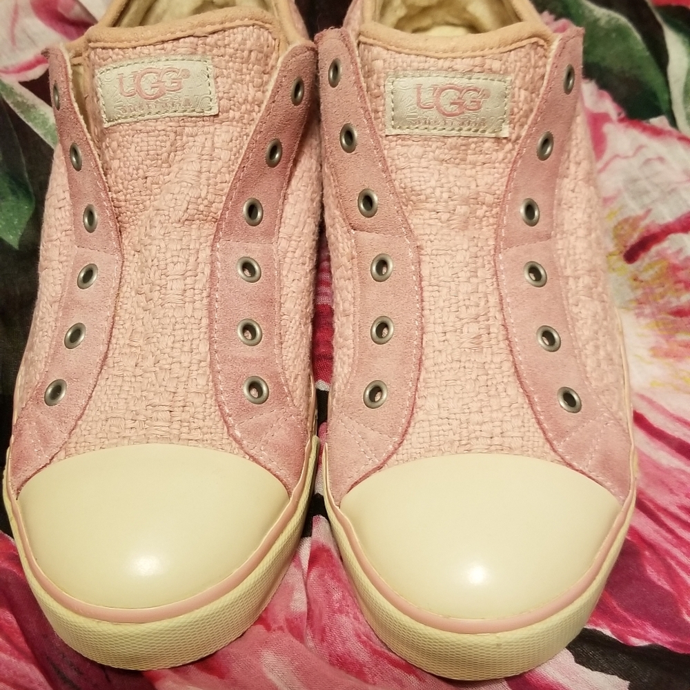 UGG Woven Laela Heirloom sneakers  (S/N 1002901)